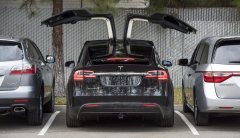 特斯拉开始交付签名版Model X 起价85万元