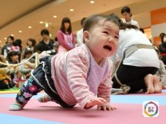 “入托难”打脸安倍“女性经济学”